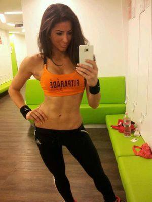 Meet Amelia (18) | California Adult Dating Profile