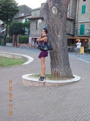 Meet Kari (23) from California | No-Strings Adult Dating