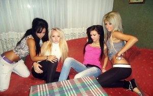 Tara, 19, Arizona | Younger Adult Woman Seeking Older Men