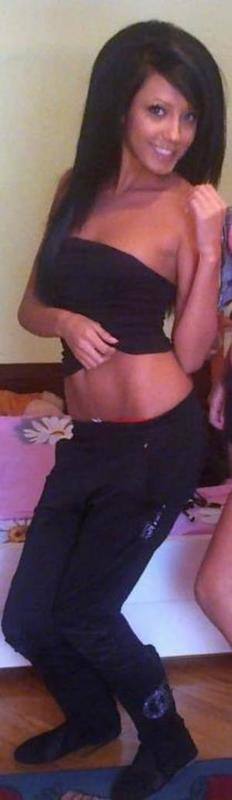 Lia (27) in California | Private Adult Dating Profile