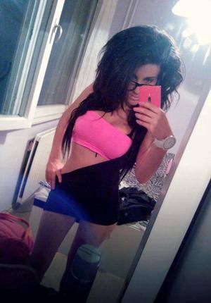 Nathalie, 20, Washington | Younger Adult Woman Seeking Older Men