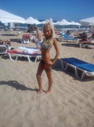 Janae (26) in Illinois | Casual Dating with Older Men