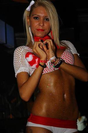 Jordan, 18, Quebec | Flirty Adult Profile for Older Men