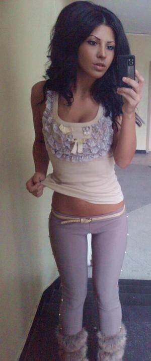 Adult dating profile photo of Fallon (26) in California