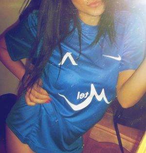 Photo of Lilly (29) from New York dating profile