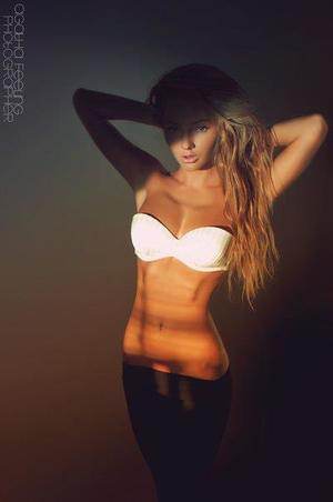 Giselle, age 25, profile photo from Calgary, ALB