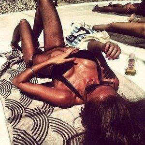 Isla, 21, Illinois | No-Nonsense Hookup Profile