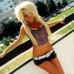 Anne (18), Dale City, VA adult dating profile image