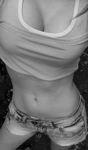 Meet Jeannie (23) from Florida | Explicit Casual Dating