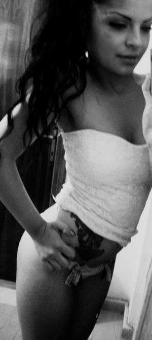 Connect with Emilee (24) | New York Adult Fun