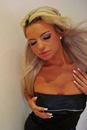 Connect with Adelaide (24) | Missouri Adult Fun