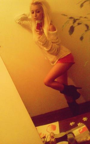 Looking for girls down to fuck? Isabell from North Carolina is your girl