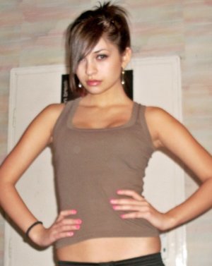 Rosamaria is a cheater looking for a guy like you!