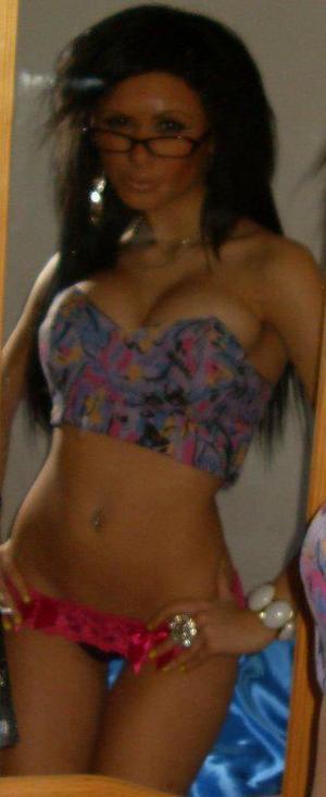 Looking for local cheaters? Take Janet from New York home with you