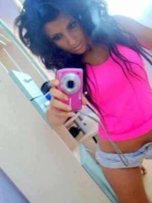 Andrea is a cheater looking for a guy like you!