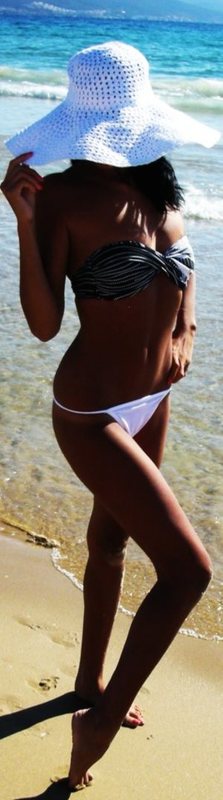 Reina is a cheater looking for a guy like you!