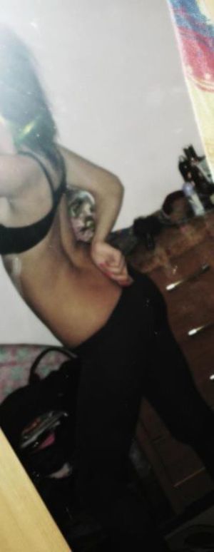 Melonie from District Of Columbia is looking for adult webcam chat