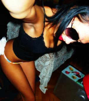 Meet local singles like Nina from Missouri who want to fuck tonight