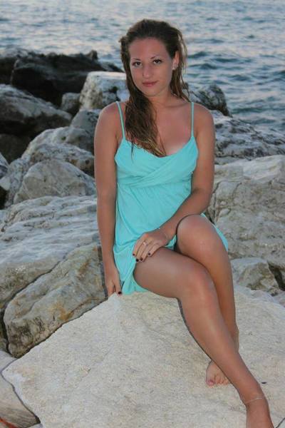 Katlynn is a cheater looking for a guy like you!