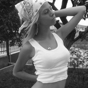 Looking for local cheaters? Take Kayleigh from Texas home with you