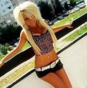 Ashanti from Iowa is looking for adult webcam chat