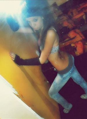 Meet local singles like Kamryn from Texas who want to fuck tonight