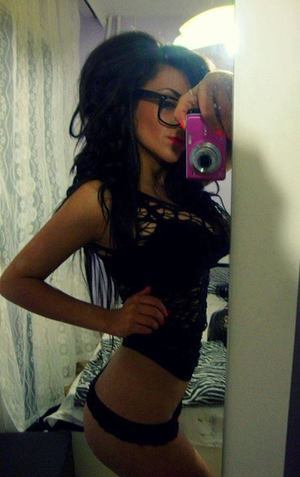 Looking for local cheaters? Take Giovanna from Michigan home with you