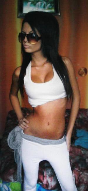 Looking for local cheaters? Take Evelyn from Ohio home with you