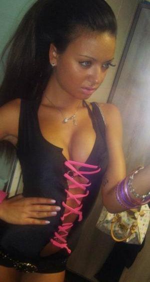 Escorts like Lea are down to fuck you now!