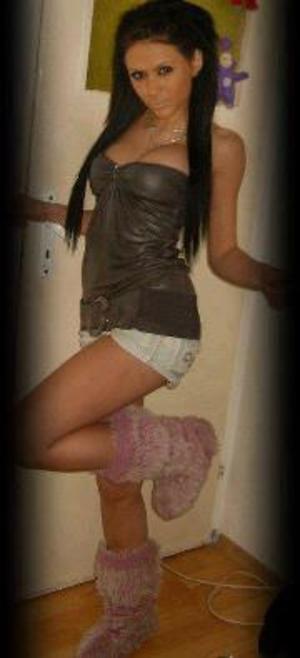 Escorts like Ashanti are down to fuck you now!