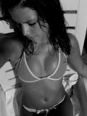 Meet local singles like Ivy from California who want to fuck tonight
