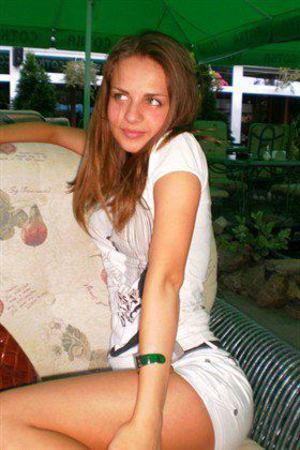 Meet local singles like Mikayla from Kansas who want to fuck tonight