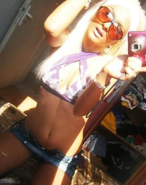 Looking for girls down to fuck? Karley from Texas is your girl