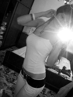 Escorts like Tania are down to fuck you now!