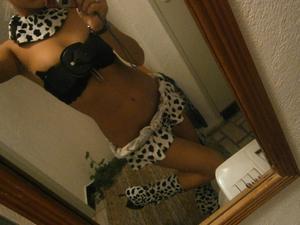 Marie is a cheater looking for a guy like you!
