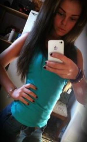 Carolyn from Florida is looking for adult webcam chat