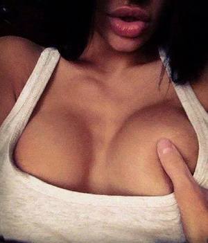 Escorts like Simone are down to fuck you now!