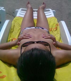 Looking for girls down to fuck? Serenity from Kansas is your girl