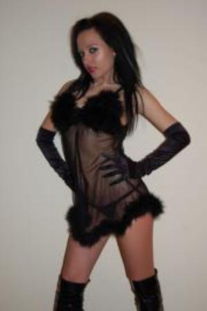 Meet local singles like Janelle from Texas who want to fuck tonight