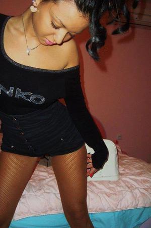Escorts like Tianna are down to fuck you now!