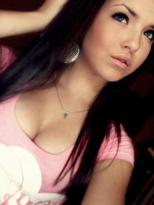 Looking for local cheaters? Take Leila from Alabama home with you