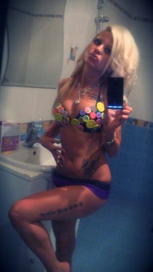 Escorts like Ashleigh are down to fuck you now!